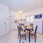 4B Apartments