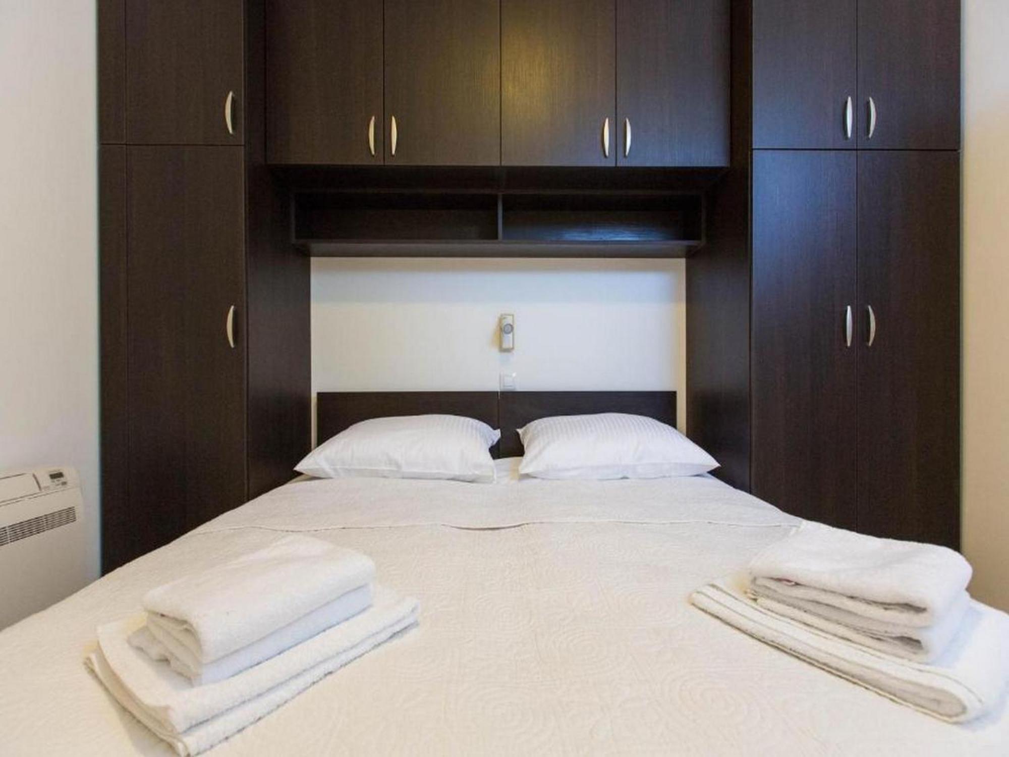 Apartment 4b